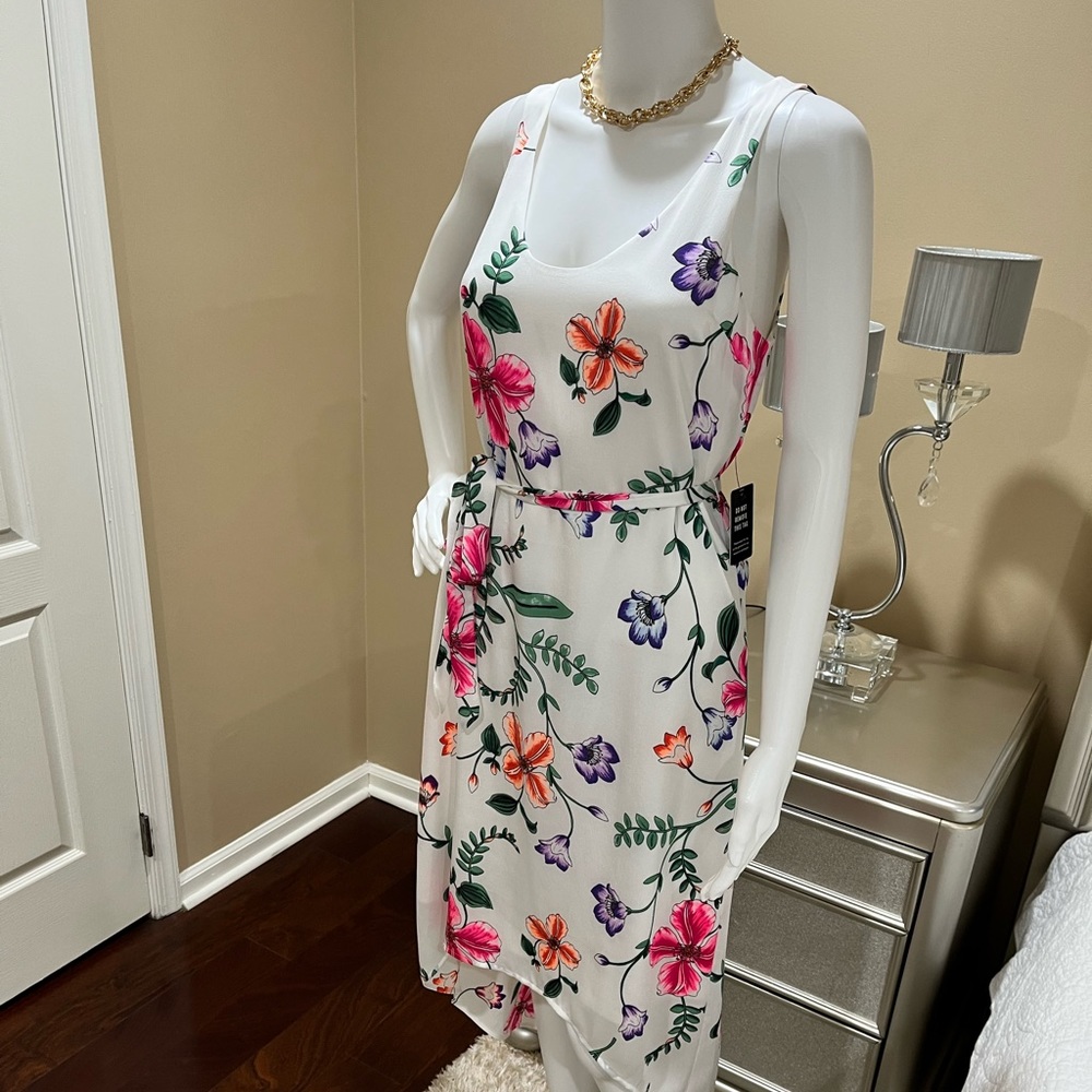 NWT 🔥🔥  Express Floral Dress